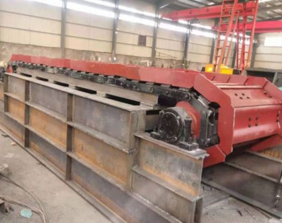 制作中的泥石分離機