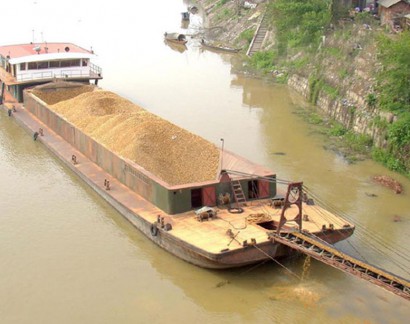 輸送帶式自卸運沙船