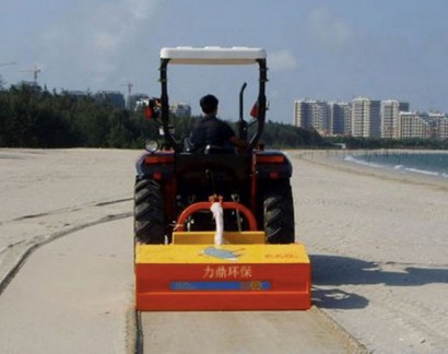 小型沙灘清潔車